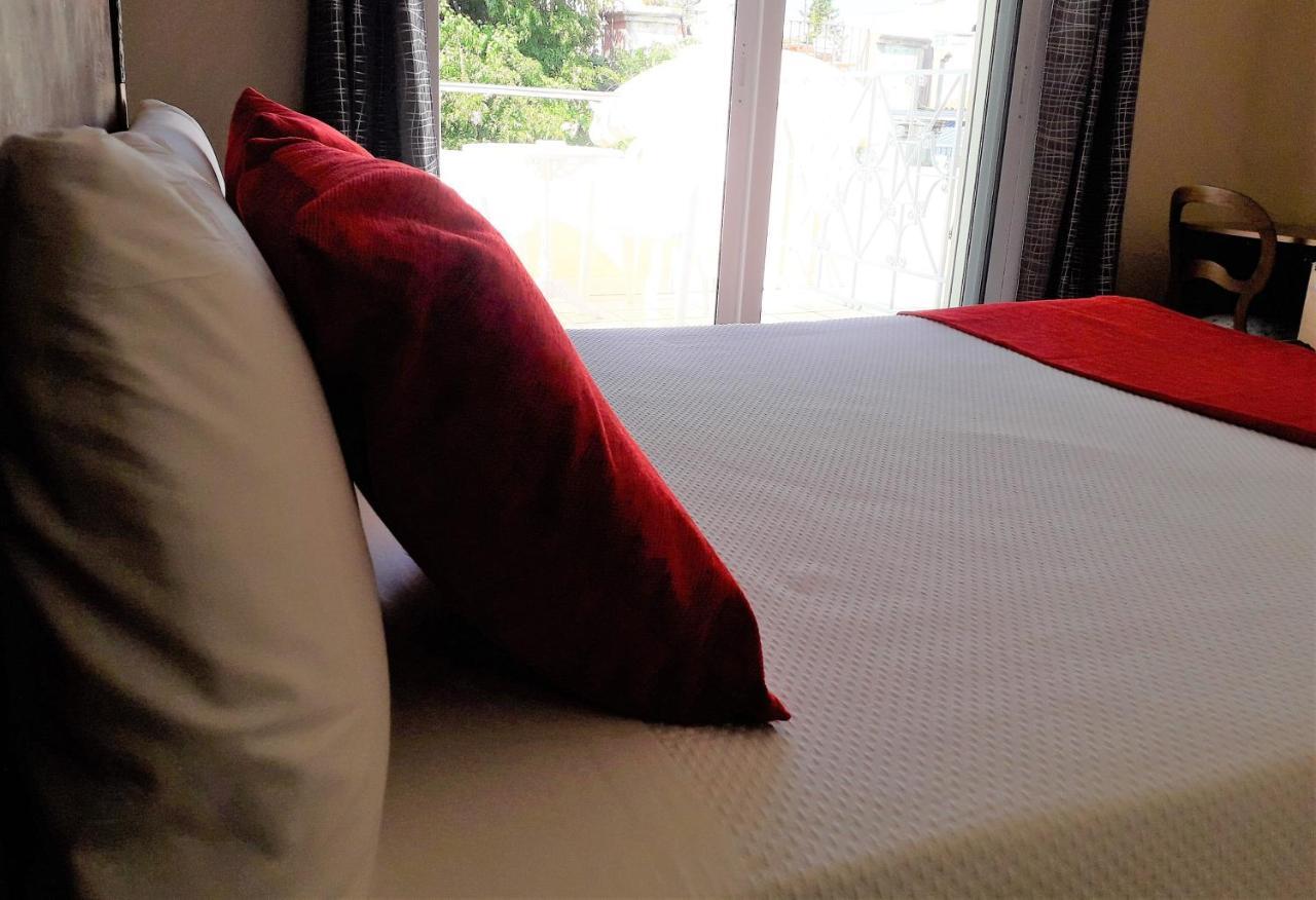 Hotel Noucentista Ситжес Екстериор снимка