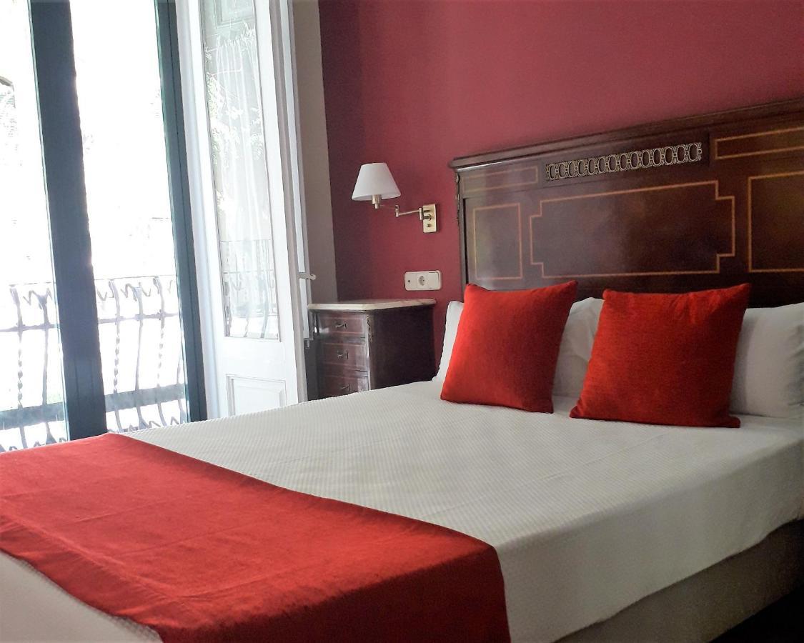 Hotel Noucentista Ситжес Екстериор снимка