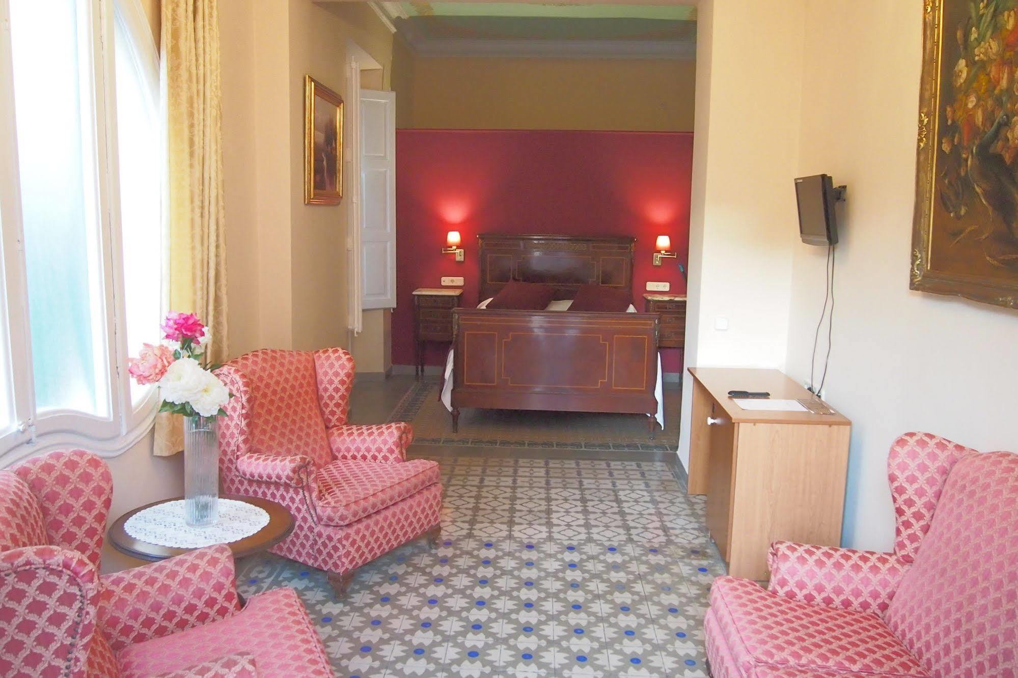 Hotel Noucentista Ситжес Екстериор снимка