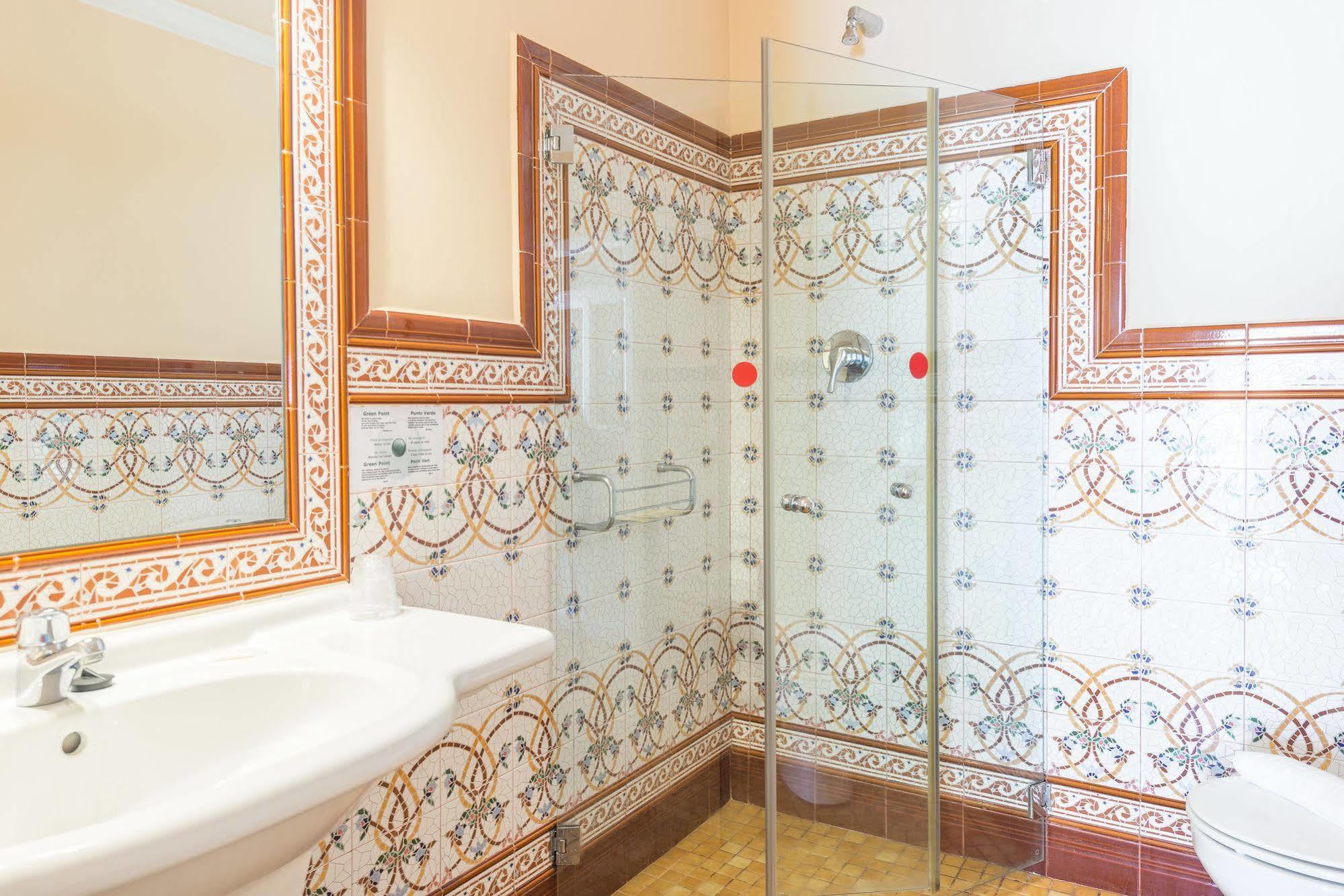 Hotel Noucentista Ситжес Екстериор снимка